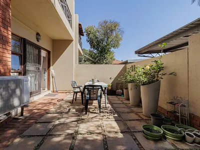 2 Bedroom Townhouse For Sale in Pretoria - I5vI.webp