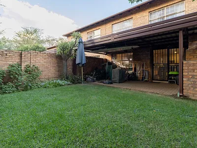 4 Bedroom Townhouse For Sale in Pretoria - G1ex.webp