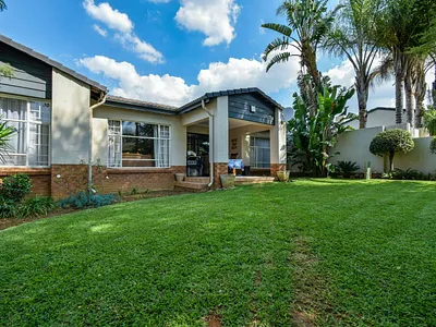 3 Bedroom Townhouse For Sale in Pretoria - sxxi.webp