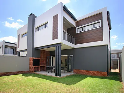 3 Bedroom Apartment For Sale in Sandton - XzVF.webp