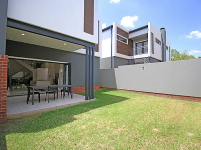 3 Bedroom Apartment For Sale in Sandton - img