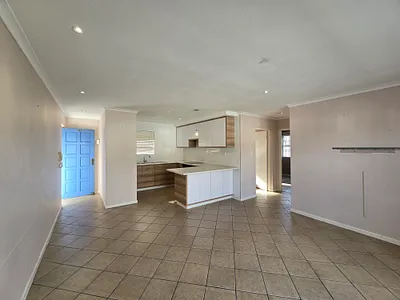 2 Bedroom Apartment To Rent in Gordons Bay - MO41.webp