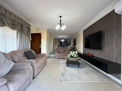 3 Bedroom House For Sale in Phoenix - ccx9.webp