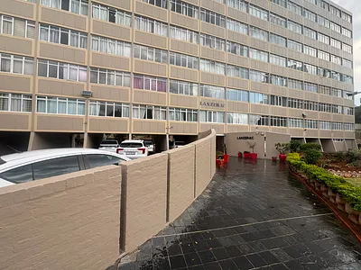 1.5 Bedroom Apartment To Rent in Durban - U42s.webp