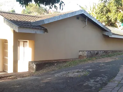 1 Bedroom Apartment To Rent in Chatsworth - 1iwc.webp