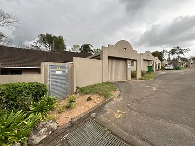 2 Bedroom Townhouse For Sale in Durban - fi28.webp