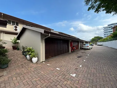 3 Bedroom Apartment For Sale in Durban - WnsY.webp