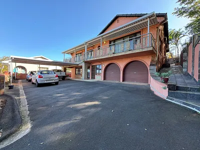 4 Bedroom House For Sale in Durban - 0TsH.webp