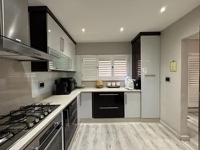 4 Bedroom Apartment For Sale in Durban - EiyT.webp