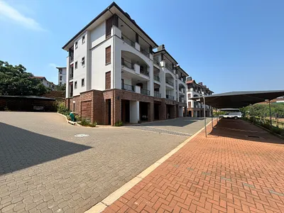 2 Bedroom Apartment For Sale in Umhlanga - img