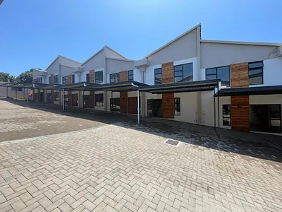 4 Bedroom Apartment To Rent in Morningside, Durban - 0uXX.webp
