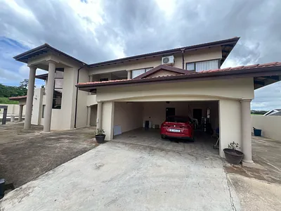 4 Bedroom House For Sale in Tongaat - c1Bd.webp