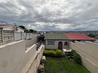 2 Bedroom House For Sale in Phoenix - jteC.webp