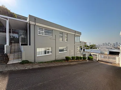 3 Bedroom Apartment To Rent in Durban - sH05.webp