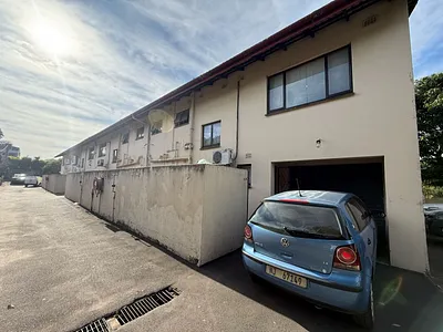 4 Bedroom Apartment For Sale in Tongaat - Wa6q.webp