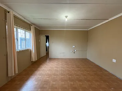 1 Bedroom Apartment To Rent in Phoenix - img