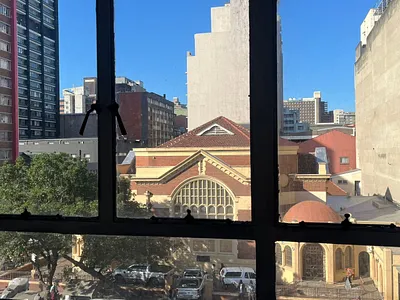 1.5 Bedroom Apartment For Sale in Durban - YClU.webp