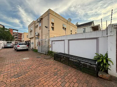 2 Bedroom Townhouse To Rent in Durban - img