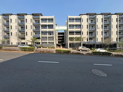 2 Bedroom Apartment For Sale in Umhlanga - gWXs.webp