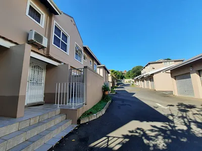 2 Bedroom Townhouse For Sale in Durban - 8FwW.webp