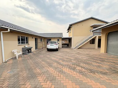 4 Bedroom House For Sale in Phoenix - SChx.webp