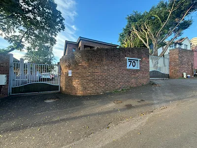 3 Bedroom Apartment To Rent in Durban - GRtm.webp