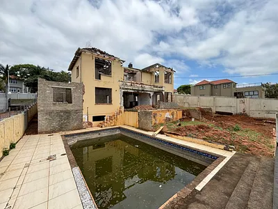 4 Bedroom House For Sale in Durban North - UtuW.webp