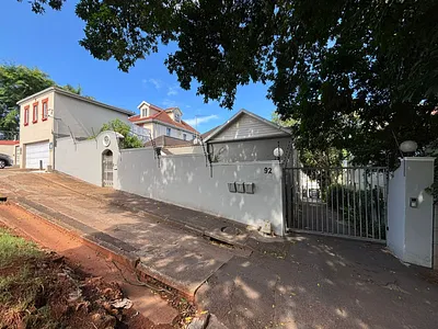 2 Bedroom Townhouse To Rent in Durban - zFPo.webp