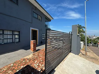 3 Bedroom Townhouse To Rent in Durban - LNSr.webp