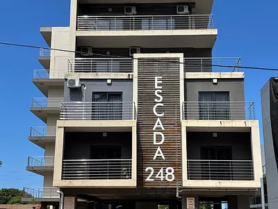 4 Bedroom Apartment To Rent in Durban - S7YZ.webp