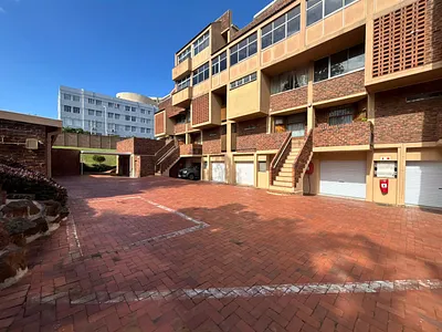 3 Bedroom Apartment To Rent in Durban - u5QP.webp