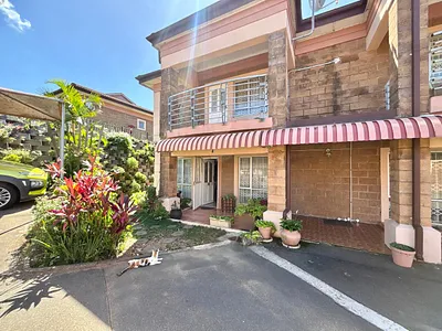 4 Bedroom Apartment For Sale in Durban - pVPn.webp