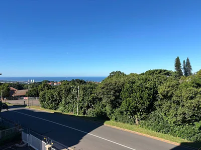 3 Bedroom Apartment To Rent in Durban - img