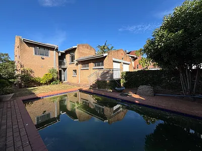 7 Bedroom House For Sale in Durban North - img