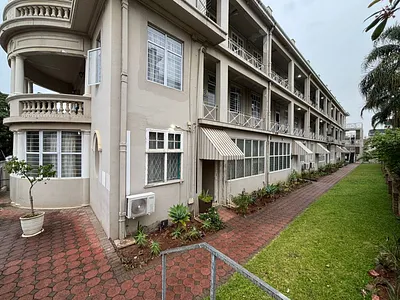 3 Bedroom Apartment To Rent in Durban - qINT.webp
