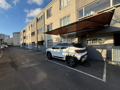 2 Bedroom Apartment For Sale in Durban - 9CTh.webp