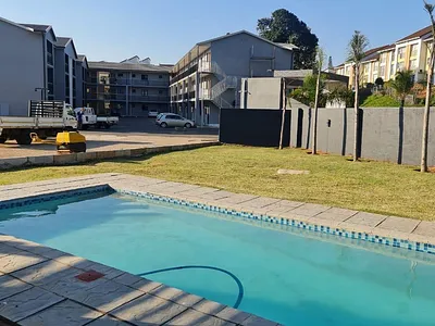 2 Bedroom Apartment For Sale in Durban - pg1Z.webp