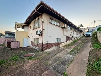 5 Bedroom House For Sale in Durban - vFvg.webp