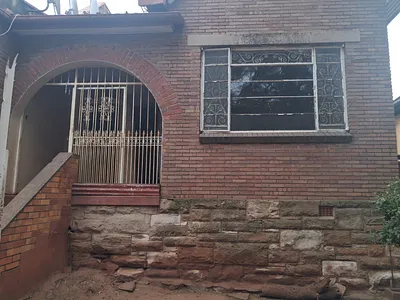 6 Bedroom House For Sale in Johannesburg - 9yYD.webp