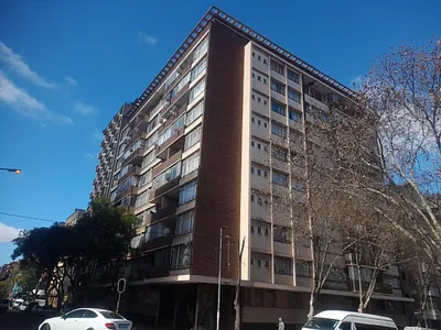 2 Bedroom Apartment For Sale in Johannesburg - UOQC.webp