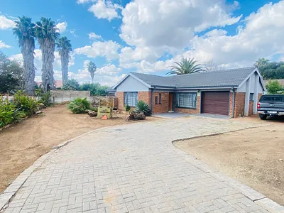 3 Bedroom House For Sale in Polokwane - img