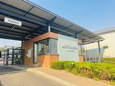 3 Bedroom Apartment For Sale in Midrand - V6k0.webp