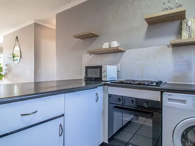 2 Bedroom Apartment For Sale in Pretoria - U6jB.webp