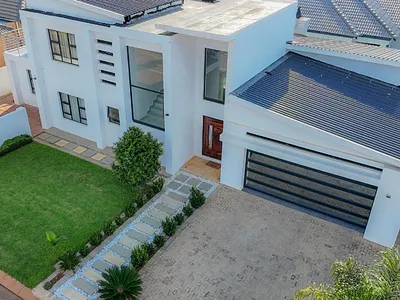 4 Bedroom Townhouse For Sale in Akasia - Gq24.webp