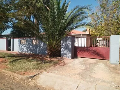 3 Bedroom House For Sale in Westonaria - lM1D.webp