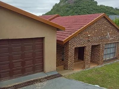 4 Bedroom House To Rent in Nsikazi - img