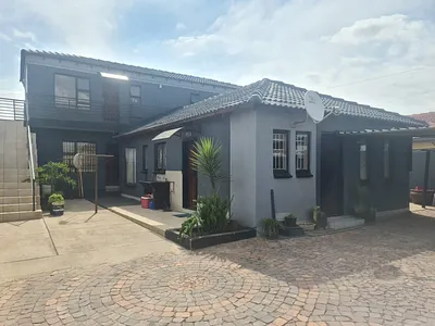 3 Bedroom House For Sale in Soweto - img