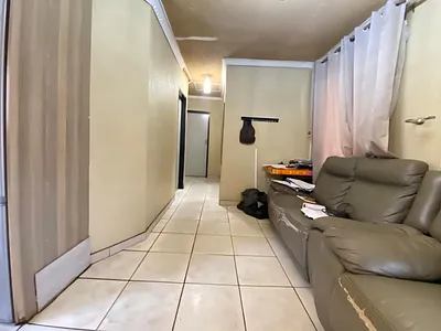 5 Bedroom House For Sale in Midrand - img