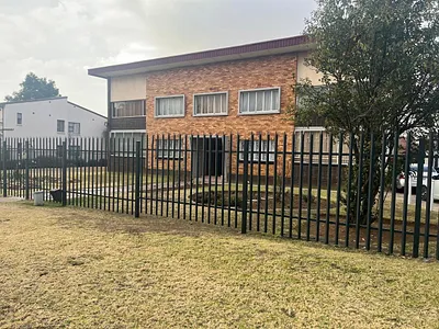 2 Bedroom Apartment To Rent in Springs - img