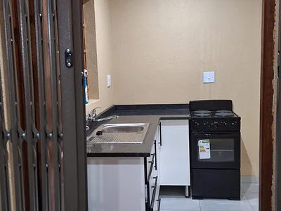 1 Bedroom Apartment To Rent in Nelspruit - zmjF.webp